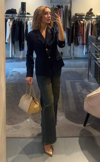 kartika BLAZER