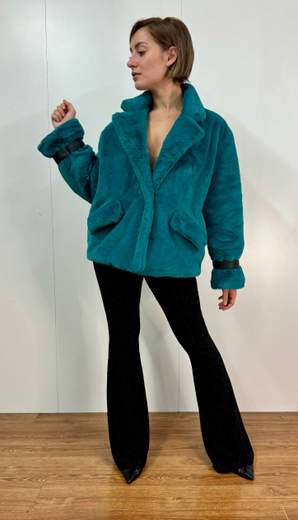 Ecopelliccia Con Rever E Polsino In Ecopelle La Kore