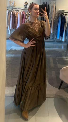 Abito Lungo Con Balza Ed Inserti In Pizzo Anitie