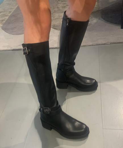 Stivali Pelle Con Cinturino Divine Follie