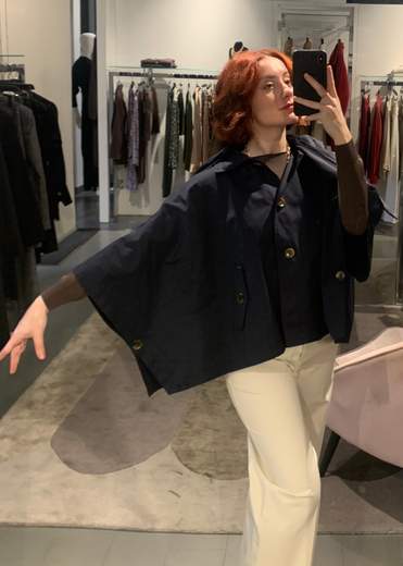 Giubbotto Impermeabile Corto Con Cappuccio Veronique Roses