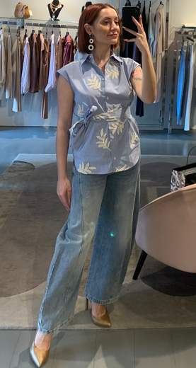 Camicia Senza Maniche Rigata Con Ricami Kartika