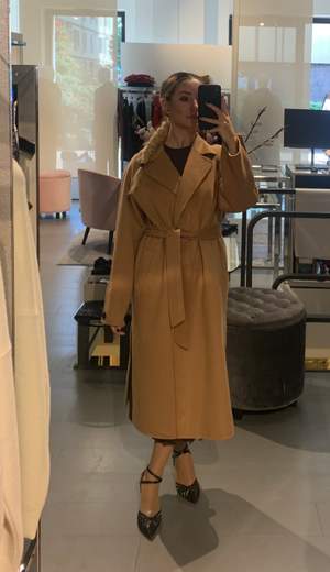 Cappotto A Vestaglia In Lana Veronique Roses