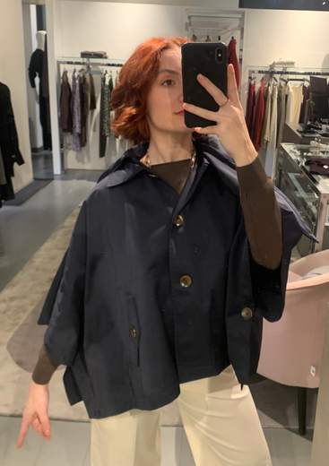 Giubbotto Impermeabile Corto Con Cappuccio Veronique Roses