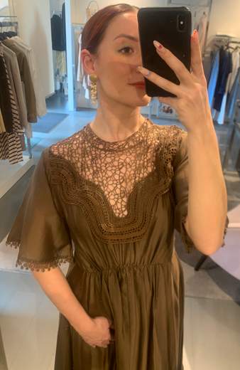 Abito Lungo Con Balza Ed Inserti In Pizzo Anitie