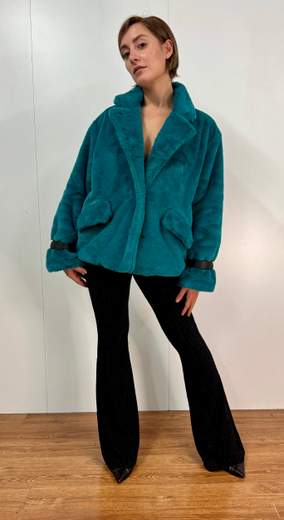 Ecopelliccia Con Rever E Polsino In Ecopelle La Kore