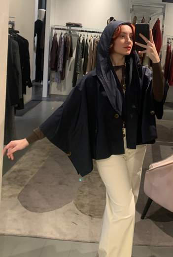 Giubbotto Impermeabile Corto Con Cappuccio Veronique Roses