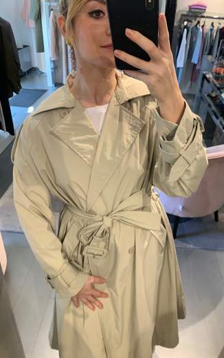 Trench Classico Con Cappuccio Veronique Roses