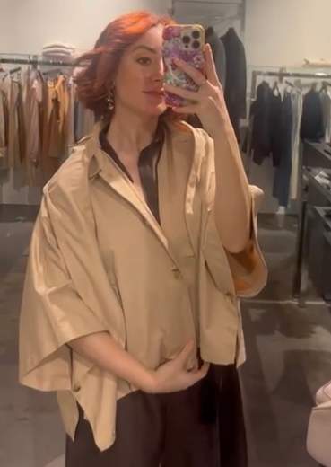 Giubbotto Impermeabile Corto Con Cappuccio Veronique Roses