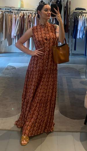 Abito Lungo A Balze Kartika