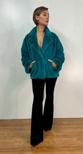 Ecopelliccia Con Rever E Polsino In Ecopelle La Kore