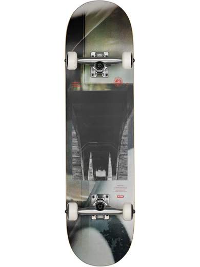 GLOBE SKATE COMPLETO