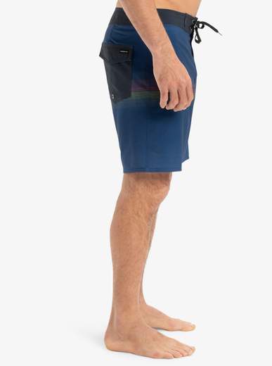 QUICKSILVER BOARDSHORT SURFSILK 18
