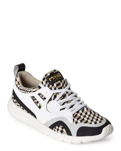 MOA SNEAKERS