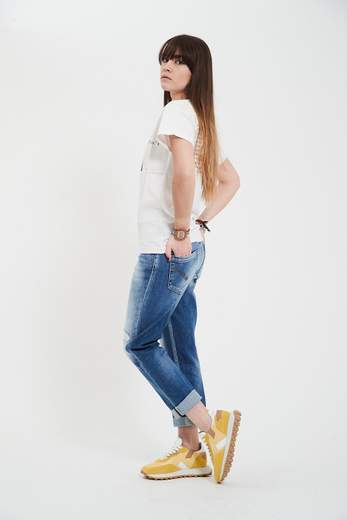 THROWBACK T-SHIRT SOFIA