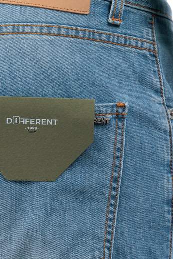 DIFFERENT JEANS UOMO