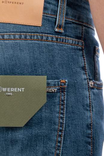 DIFFERENT JEANS UOMO