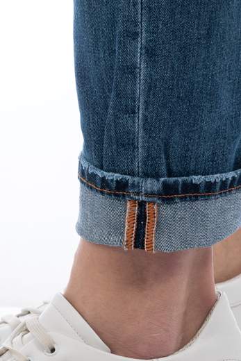DIFFERENT JEANS UOMO