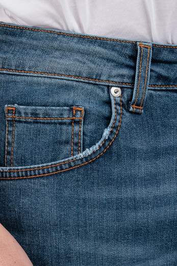 DIFFERENT JEANS UOMO