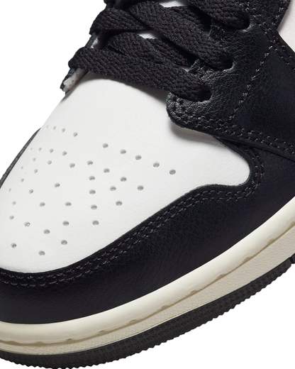 WMNS AIR JORDAN 1 MID