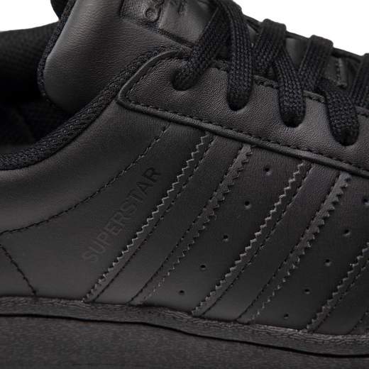SUPERSTAR