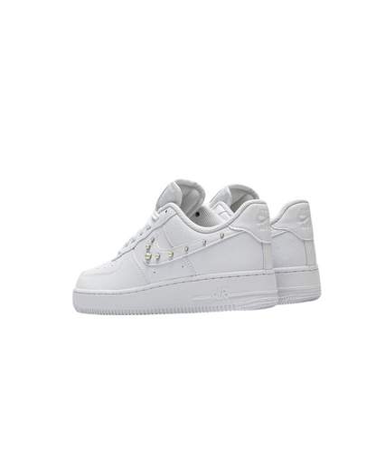 NIKE IU7557-100