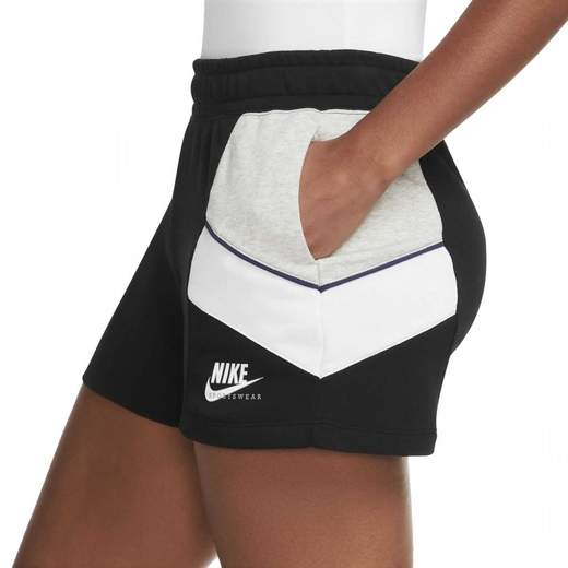 NIKE HERITAGE SWOOSH