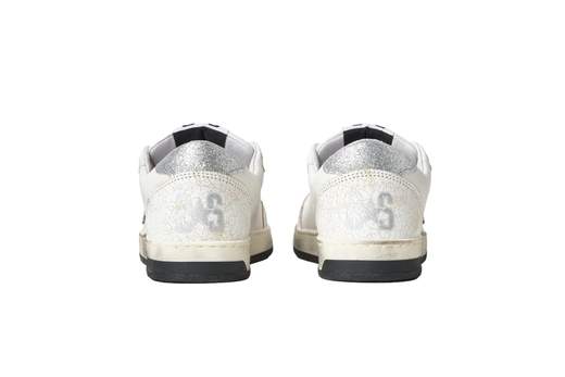 2STAR 2SD5033
