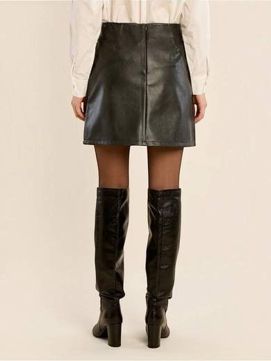 MOLLY BRACKEN T1910EN