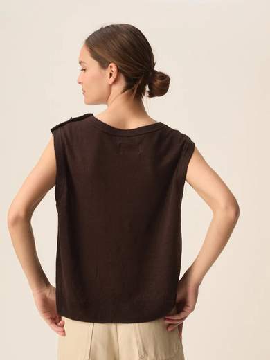 DES PETITS HAUTS BRAZOU