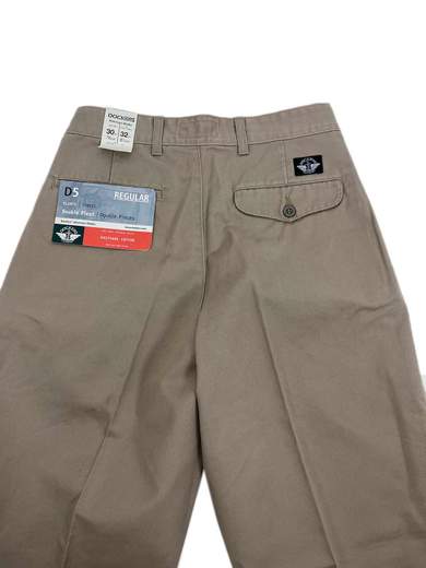 DOCKERS 20529.05.12 D5 Regular Double Pleat Khakis Pants