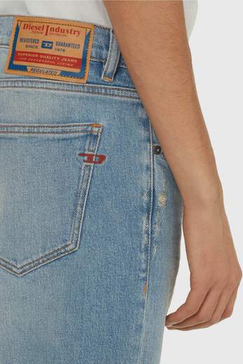 DIESEL A03558 D-Strunkt Jeans