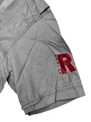 REPLAY M697,000