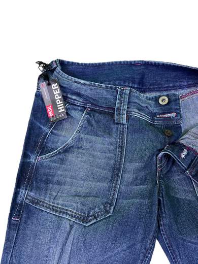 DIESEL Hipper Jeans a zampa