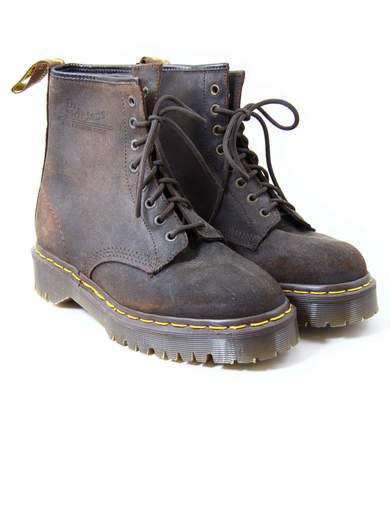 DR MARTENS 8 EYE CHOCO BOOTS