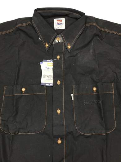 LEVI’S Button Down Shirt