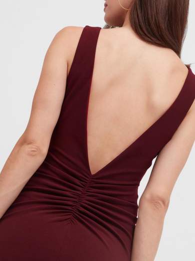 VENENO EN LA PIEL 3322