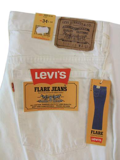 LEVI’S 602 Flare Jeans a zampa