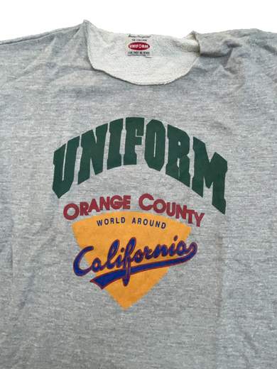 UNIFORM Orange County T-Shirt in felpa anni Ottanta
