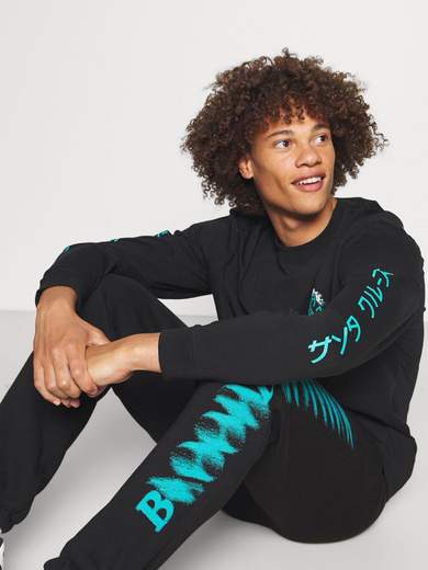 SANTACRUZ JAPANESEWAVEDOTLSTSHIRT