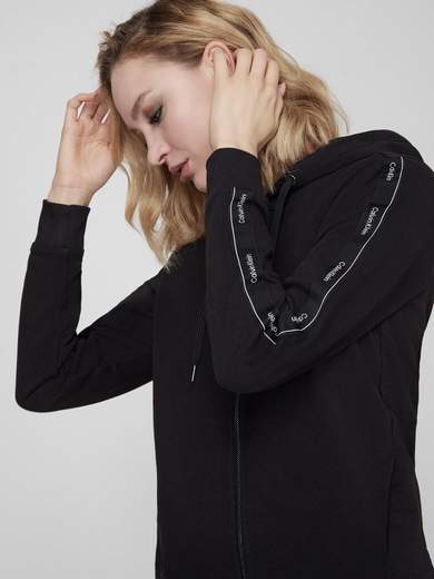 CALVIN KLEIN 3154