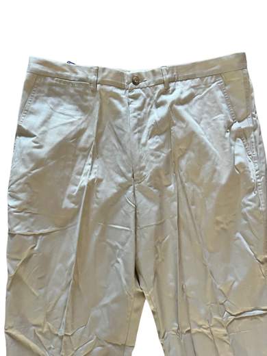 LEVI’S COLLEGE CHINOS