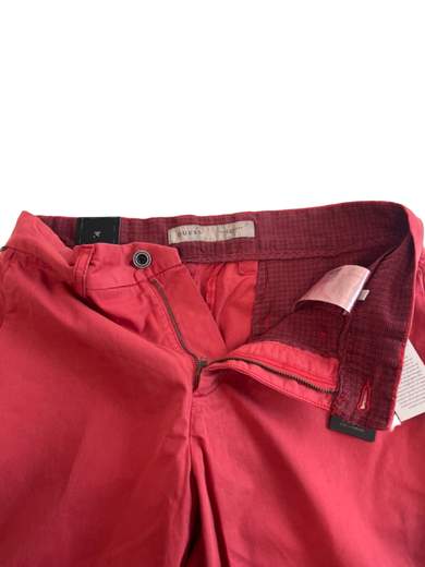 GUESS P16 GUESS M61D14