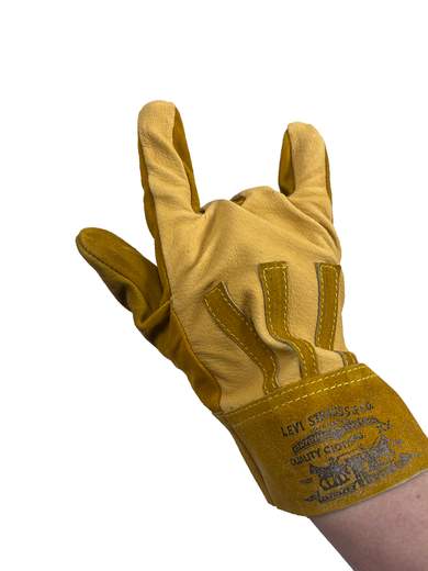 LEVI’S YELLOW GLOVES