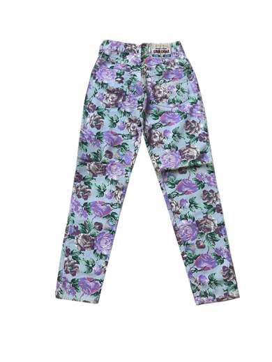UNIFORM SENSATION FLOWERS