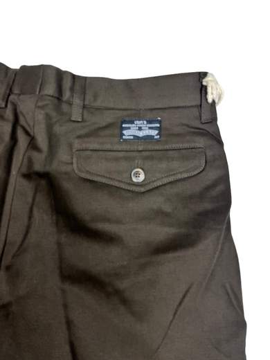 LEVI’S COLLEGE CHINOS