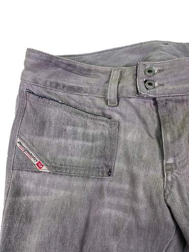 DIESEL Hush Jeans a zampa