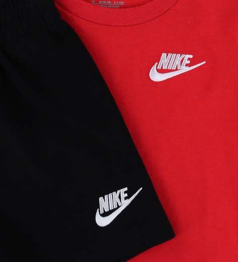 Nike T-shirt E Pantaloncini 86m143