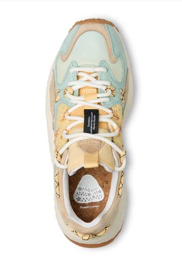 FLOWER MOUNTAIN YAMABUSHIWOMAN/P26