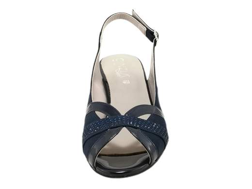 Esplora l'eleganza senza tempo del sandalo da donna slingback Cinzia Soft MM5294609 001. Realizzato con maestria in camoscio sintetico e vernice, questo sandalo è un'icona di stile e raffinatezza. L'accessorio con strass aggiunge un tocco di brillantezza, mentre il sottopiede imbottito in pelle assicura un comfort eccezionale. Con un comodo tacco rivestito di 5 cm, questo sandalo è perfetto per chi cerca un equilibrio tra moda e praticità. Realizzato in Italia, rappresenta la migliore qualità artigianale.